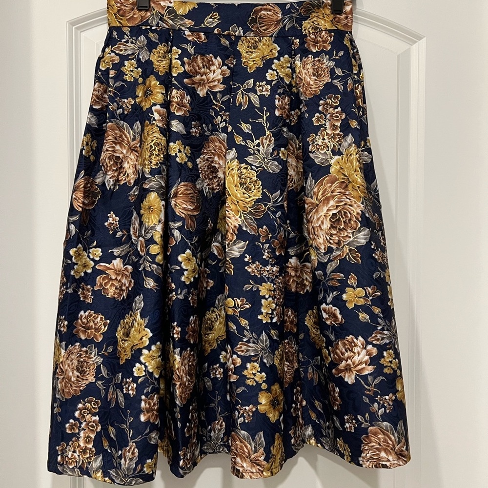 Gorgeous A line midi skirt